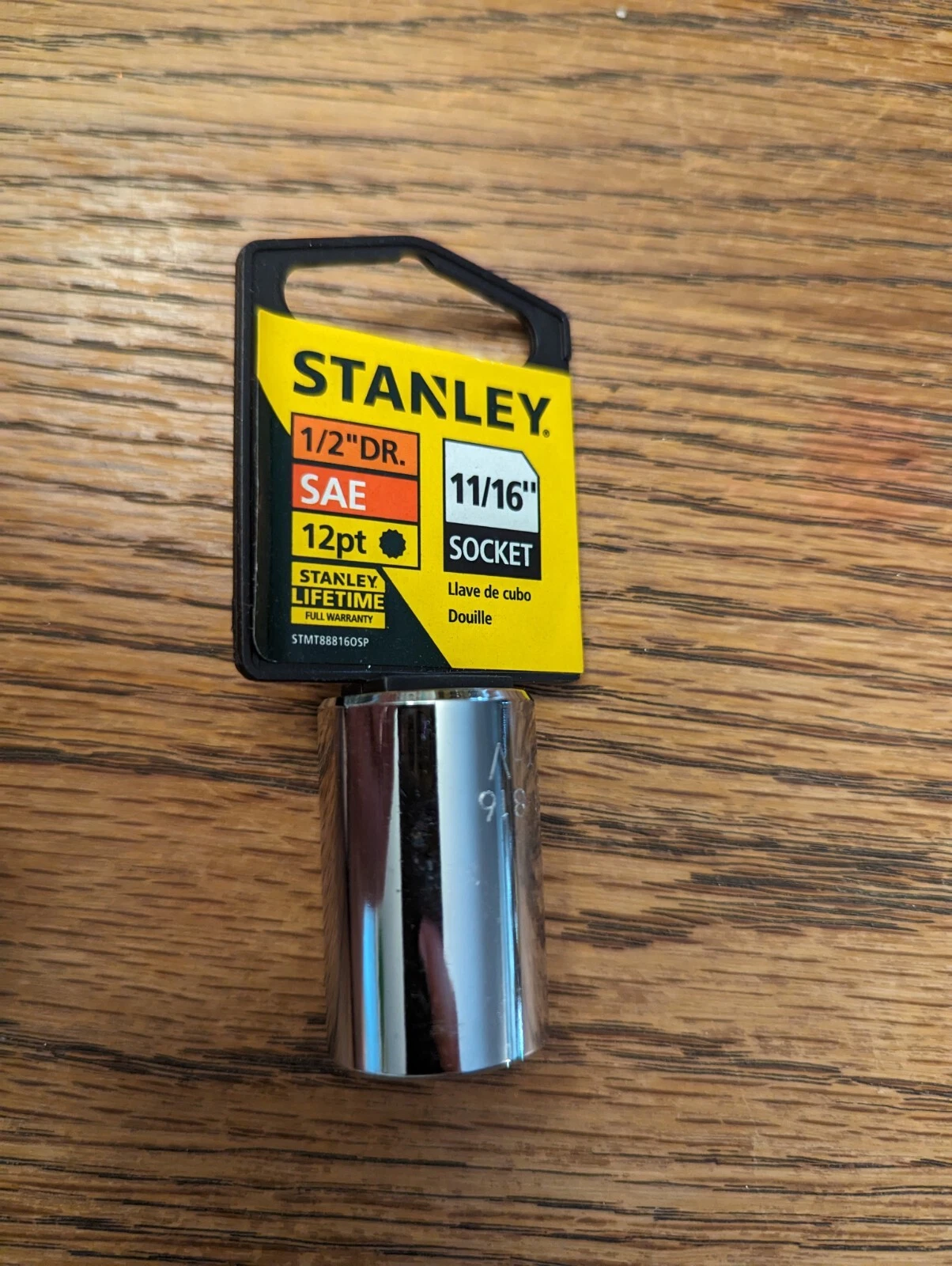 Copa Estándar 11/16″ X 1/2″ 12 Puntas Stanley 4-88-816