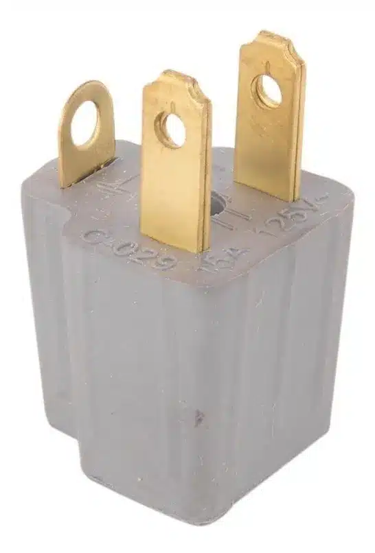 ADAPTADOR POLO A TIERRA 15 AMPERIOS